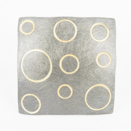 Broche-colgante Plata cuadrado cuadrado Plata oxidada con morivos circulares dorados -