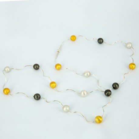 Collar bolas largo