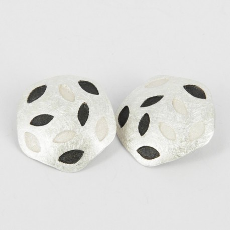 Earclips round Silver oxidized - 21324
